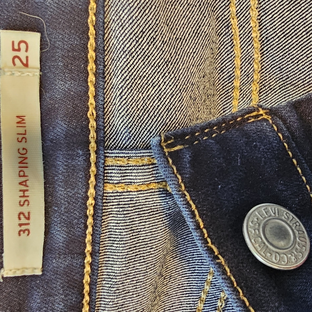 Levi's Blue Skinny Jeans with Modern Cropped Length - Picture 7 of 11